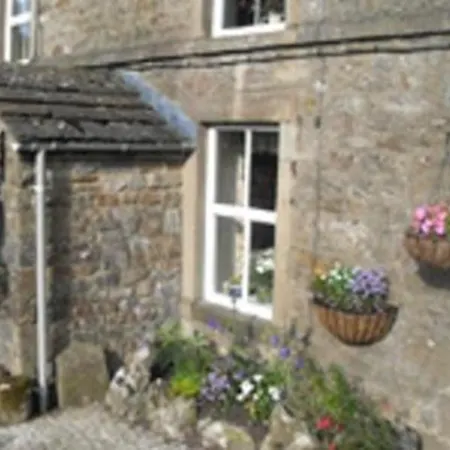 Bed & Breakfast Ling House 4*